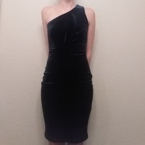 Lulu's Candlelit Date Velvet One-Shoulder Bodycon